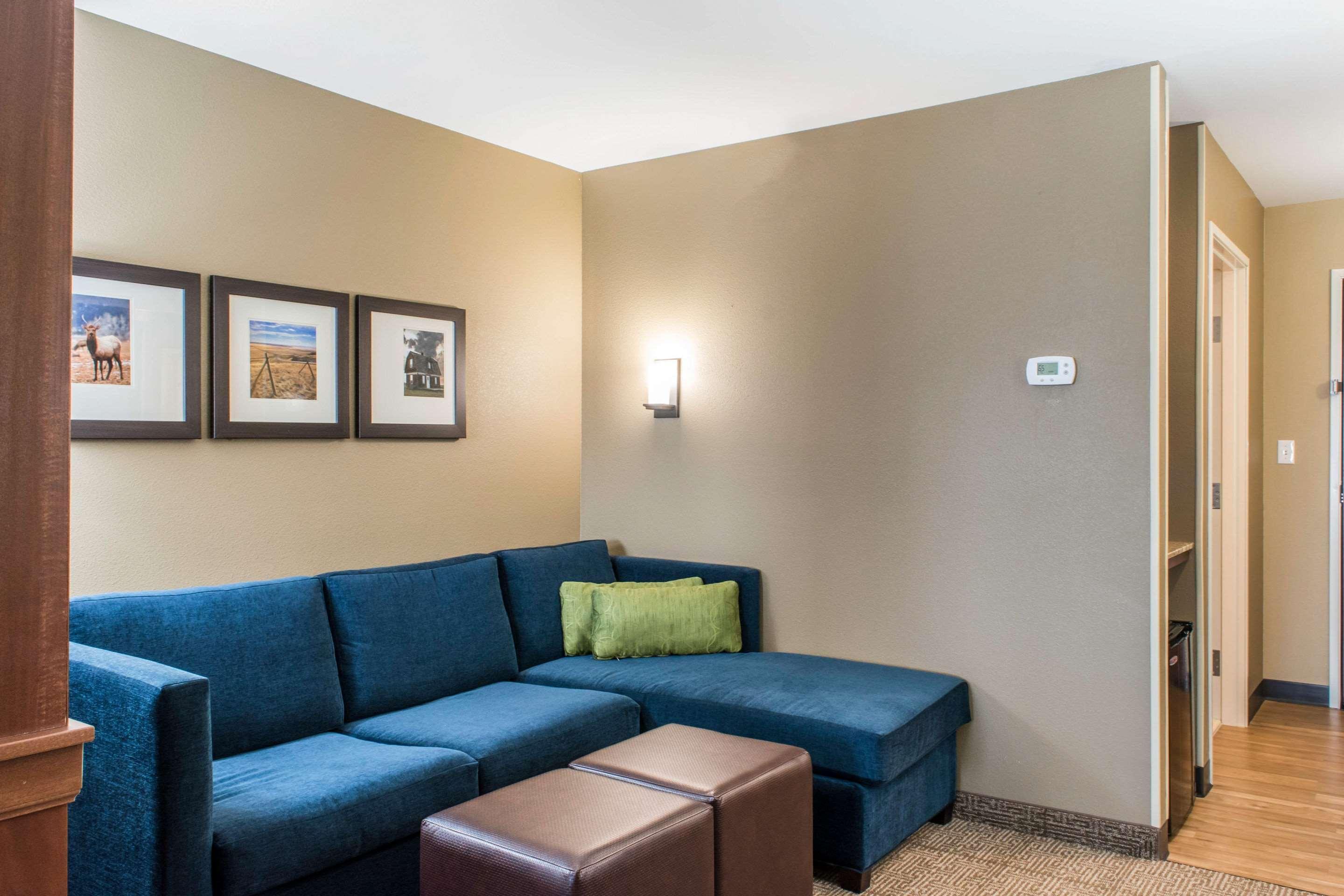 Comfort Suites Billings Exterior photo