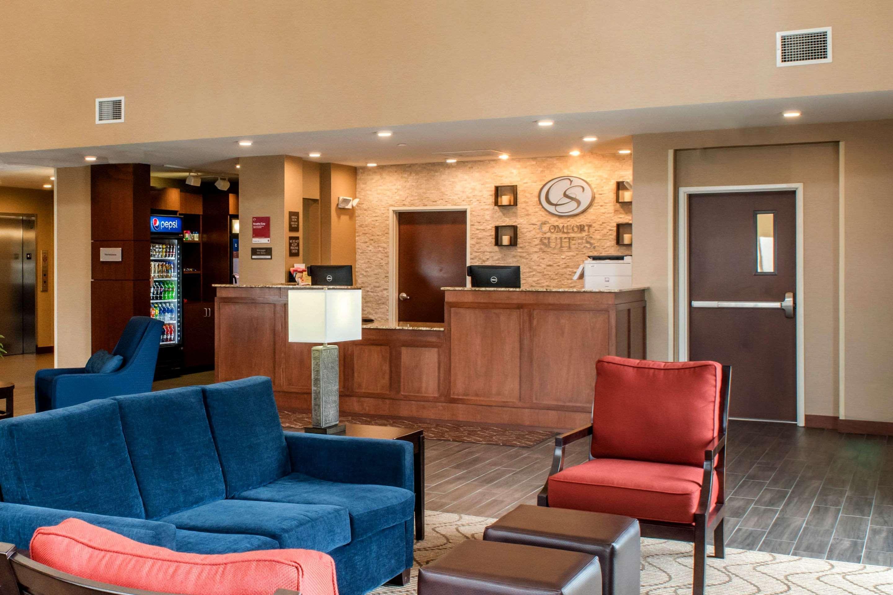 Comfort Suites Billings Exterior photo