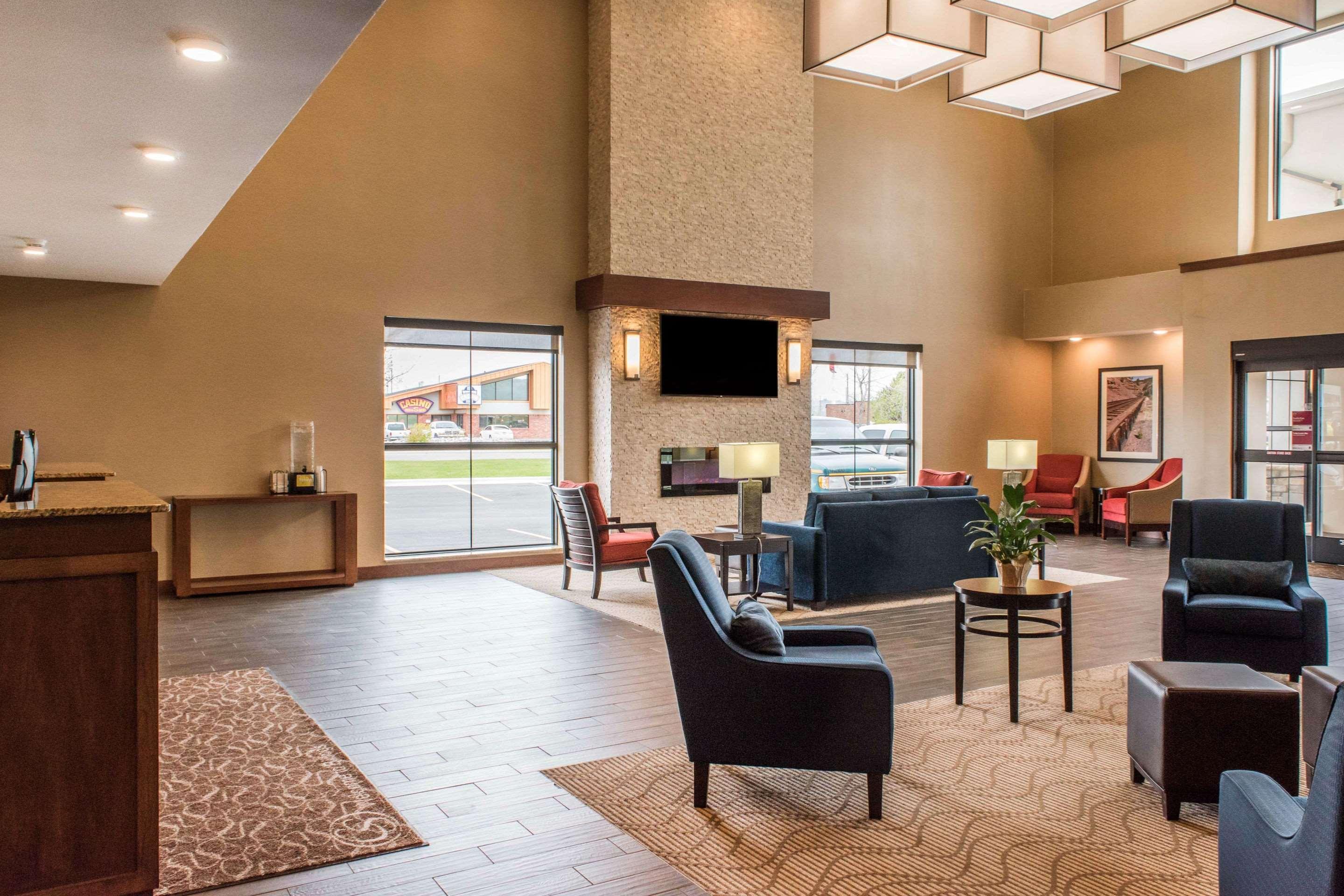 Comfort Suites Billings Exterior photo