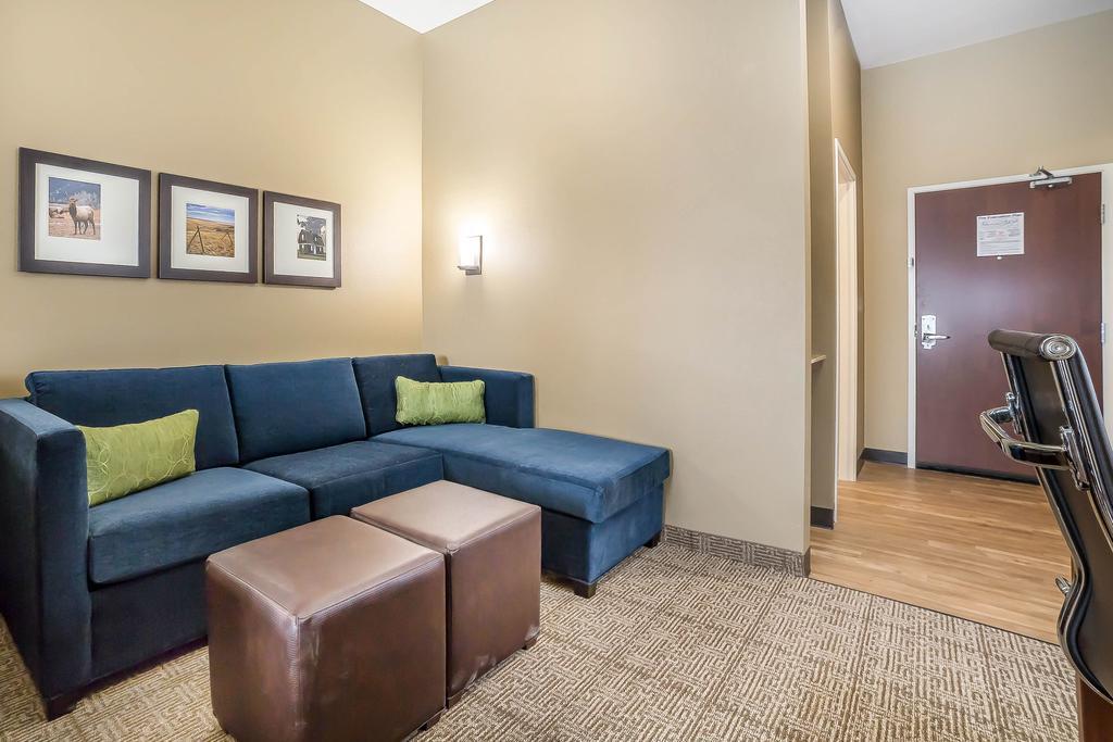 Comfort Suites Billings Exterior photo